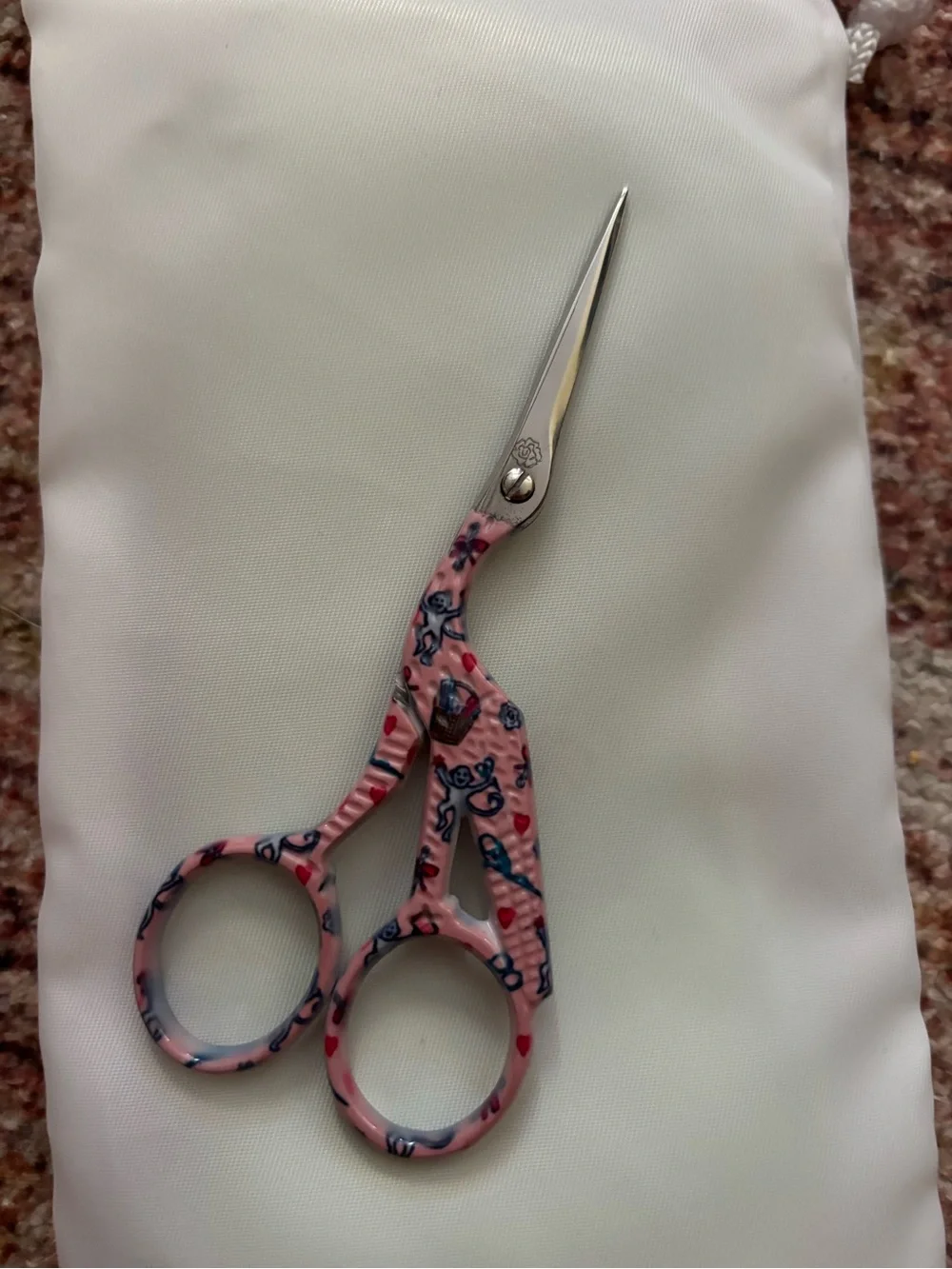 Penny Linn x Roller Rabbit Needlepoint Print Large Scissors